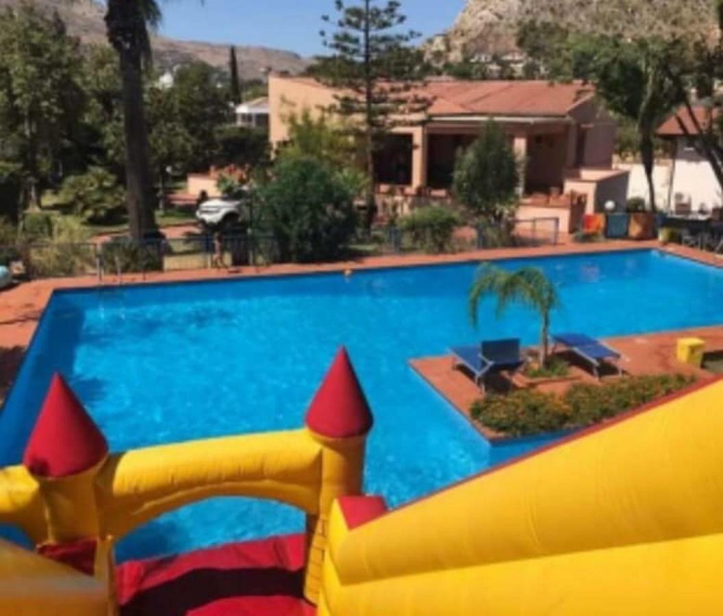 Villa Rosa Luxury Apartment مونديلّو المظهر الخارجي الصورة